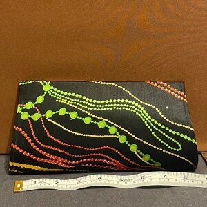 🌸 Elegant Floral Clutch - Perfect for Any Occasion! 🌸